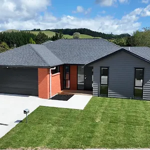 Brand New House With 5 Bedroom And 3 Full Bathroom Holiday home