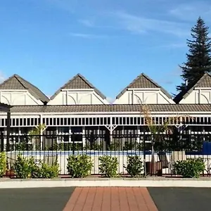 Lake Rotorua Hotel Отель